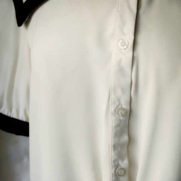 Tie Front Blouse - Picture 3 of 6